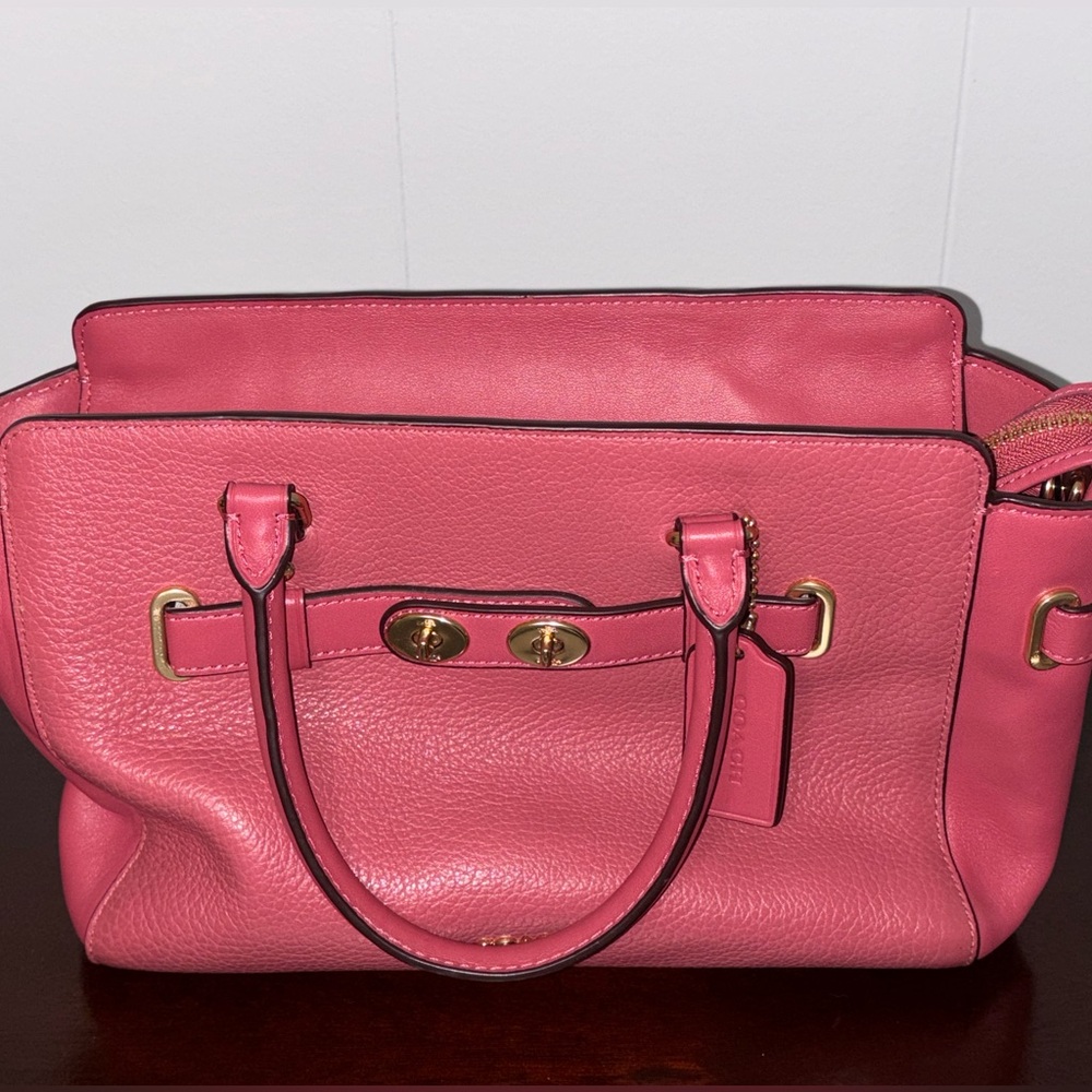 SALE 🎉🎉Coach Blake 25 Carryall bag in a pink/rouge - Picture 5 of 10